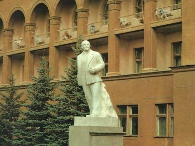 Памятник В.И. Ленину