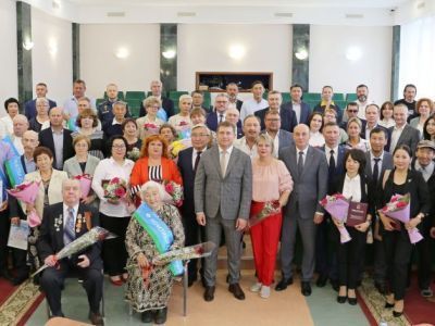 С 68-й годовщиной, любимый город Мирный!