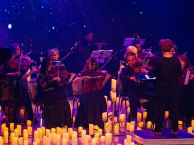 Новогодний шоу-концерт в сиянии тысячи свечей