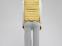 Пуховый жилет с натуральным пухом