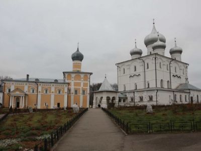 Хутынский Варлаамов монастырь (руины)