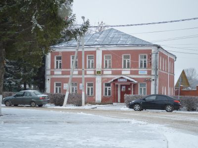 Дом, в котором в 1920 году Ленин Владимир Ильич беседовал с крестьянами об электрификации. В.И.Ленин приезжал сюда на открытие одной из первых электростанций