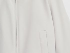 Утеплённый бомбер с отложным воротником, Белый