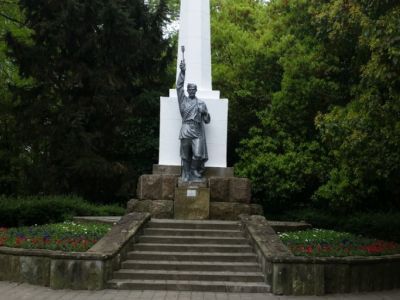 Братская могила красногвардейцев, красных партизан и красноармейцев, погибших в борьбе за власть Советов