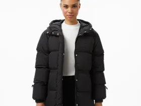 Женская парка Lacoste с капюшоном