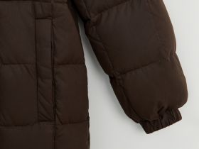 Пуховое пальто с капюшоном