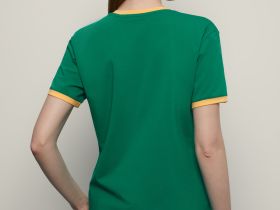 Футболка из хлопка с контрастной окантовкой