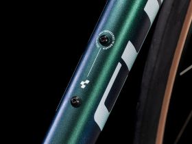 Шоссейный велосипед Cube Attain SLX, год 2025, цвет Белый, ростовка 19.5