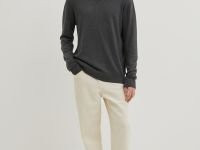 Джемпер с v-образным вырезом