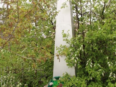 Братская могила трех партизан, расстрелянных в марте 1919 года колчаковским карательным отрядом