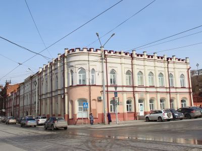 Гостиница «Европа», кон. XIX в. (Здание, где в годы Великой Отечественной войны размещался эвакогоспиталь для раненых воинов Советской Армии)