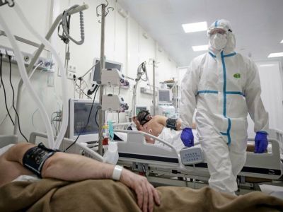 Врач-инфекционист Валентина Кельциева: В первую очередь ковид поражает ослабленные органы