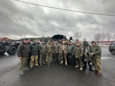 Айсен Николаев передал военную технику бойцам из Якутии в зоне спецоперации