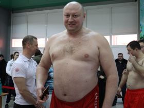 Чемпионат России. Лидеры якутской сборной по мас-рестлингу прошли взвешивание