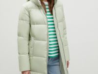 Стеганое пуховое пальто с капюшоном