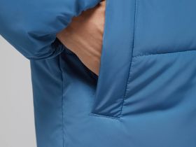 Утепленная куртка с капюшоном