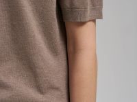 Легкий джемпер-поло полуприлегающего кроя