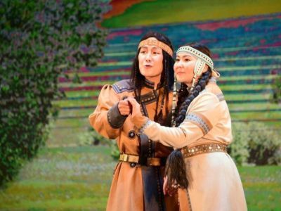 Жители Вилюйского улуса Якутии 100-летию ЯАССР посвятили оперу