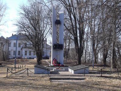 Братская могила воинов Советской Армии, погибших в 1944 г.