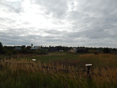 Памятное место, где в 1942 г. был создан партизанский отряд им. Железняка, в котором состоял подрывник Герой Советского Союза В.Т.Куриленко