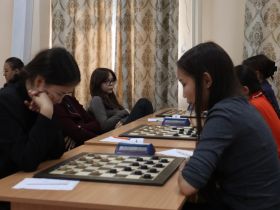 Чемпионы мира участвуют в чемпионате Якутии по русским шашкам