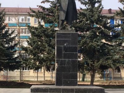 Памятник В.И. Ленину