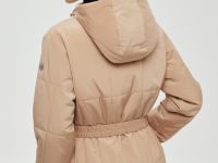 Утепленная куртка с эластичным поясом