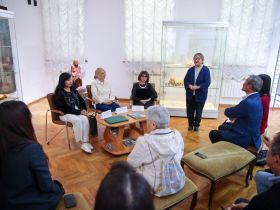 Семья костореза Георгия Родионова передала Национальному музею Якутии 72 произведения мастера