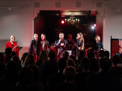 Билеты на Квартирник в Маяке (Театр им. Вл. Маяковского. Основная и Малая сцены) / Концерт | Афиша | ИнфоТаймс