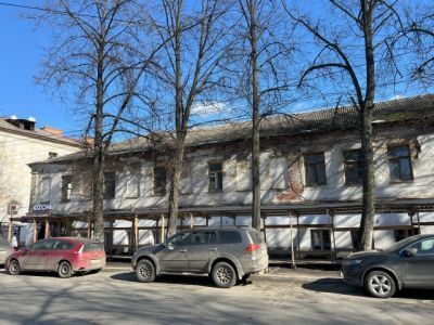 Южный флигель свинцово-белильного завода Оловянишниковых