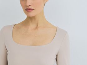 Лонгслив с квадратным вырезом, Бежевый