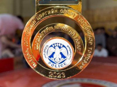 На помост мас-рестлинга вышла полиция Монголии!