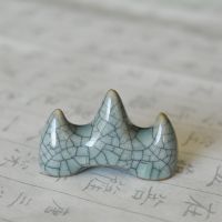 Подставка для кистей "Маленькая гора" цвет: голубой (Гэяо-узор серыми трещинами)