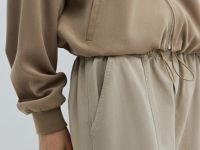 Бомбер, Бежевый