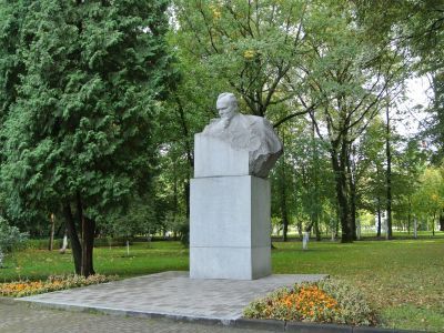 Бюст академика С.П.Королева