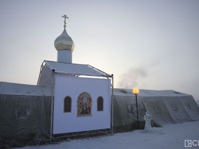 Сотрудники МЧС России обеспечивают безопасность Крещенских купаний