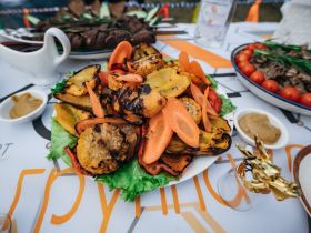 Фоторепортаж с фестиваля-конкурса «Полевая кухня» в Якутске