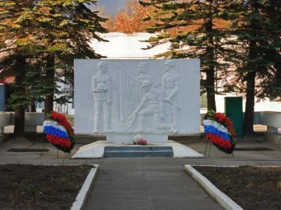 Братское кладбище воинов Советской Армии, погибших в 1941-1944 гг.