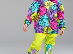 Куртка текстильная с полиуретановым покрытием для девочек (ветровка)