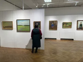 В Якутске открылась ретроспектива живописи Федора Жегусова «Человек. Время. Память»
