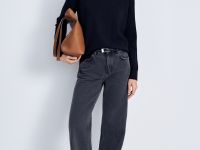 Свитер свободного силуэта с воротником-стойкой