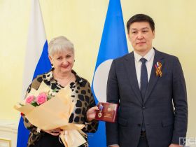 В Якутии отметили День радио и наградили работников связи