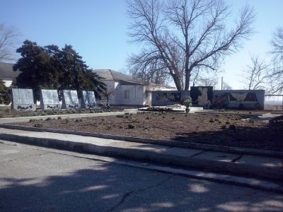 Братская могила 15 советских воинов и мирных жителей, погибших в боях и казненных фашистскими захватчиками