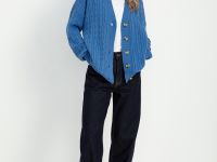 Кардиган с рельефным узором