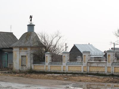 Часовня в ограде