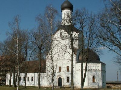 Церковь Благовещения Пресвятой Богородицы с часовней