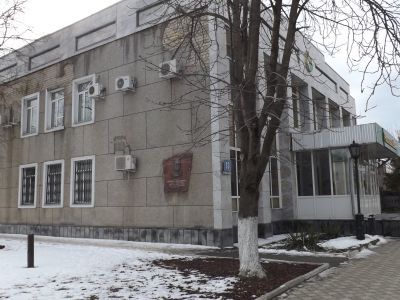 Барельеф маршала Советского Союза Р.Я. Малиновского в память о его пребывании с воинской частью в районе