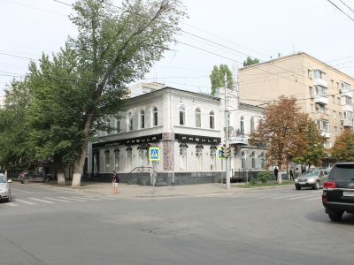 Двухэтажный каменный жилой дом. Модерн