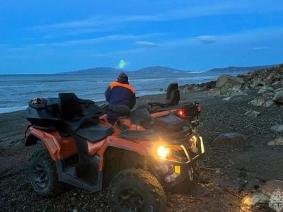 В Магаданской области водитель отделался ушибами после падения с 200-метровой скалы