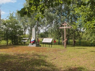 Братская могила воинов Советской Армии, погибших при освобождении д. Горицы от немецко-фашистских захватчиков в марте 1944 года